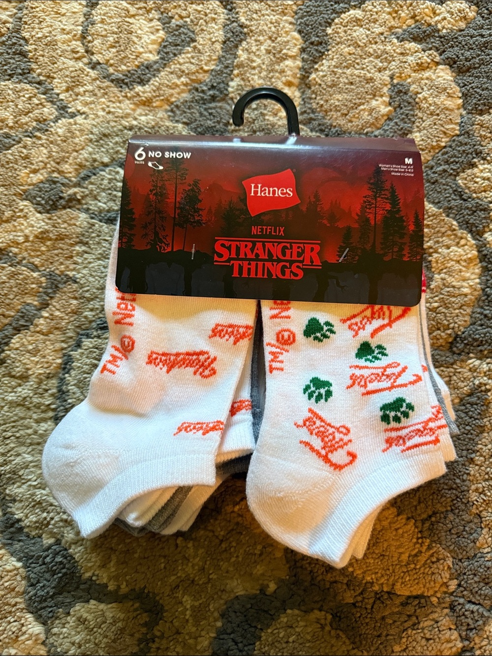 Hanes Stranger Things White No-Show Socks with Orange & Green Accents - 6 Pack